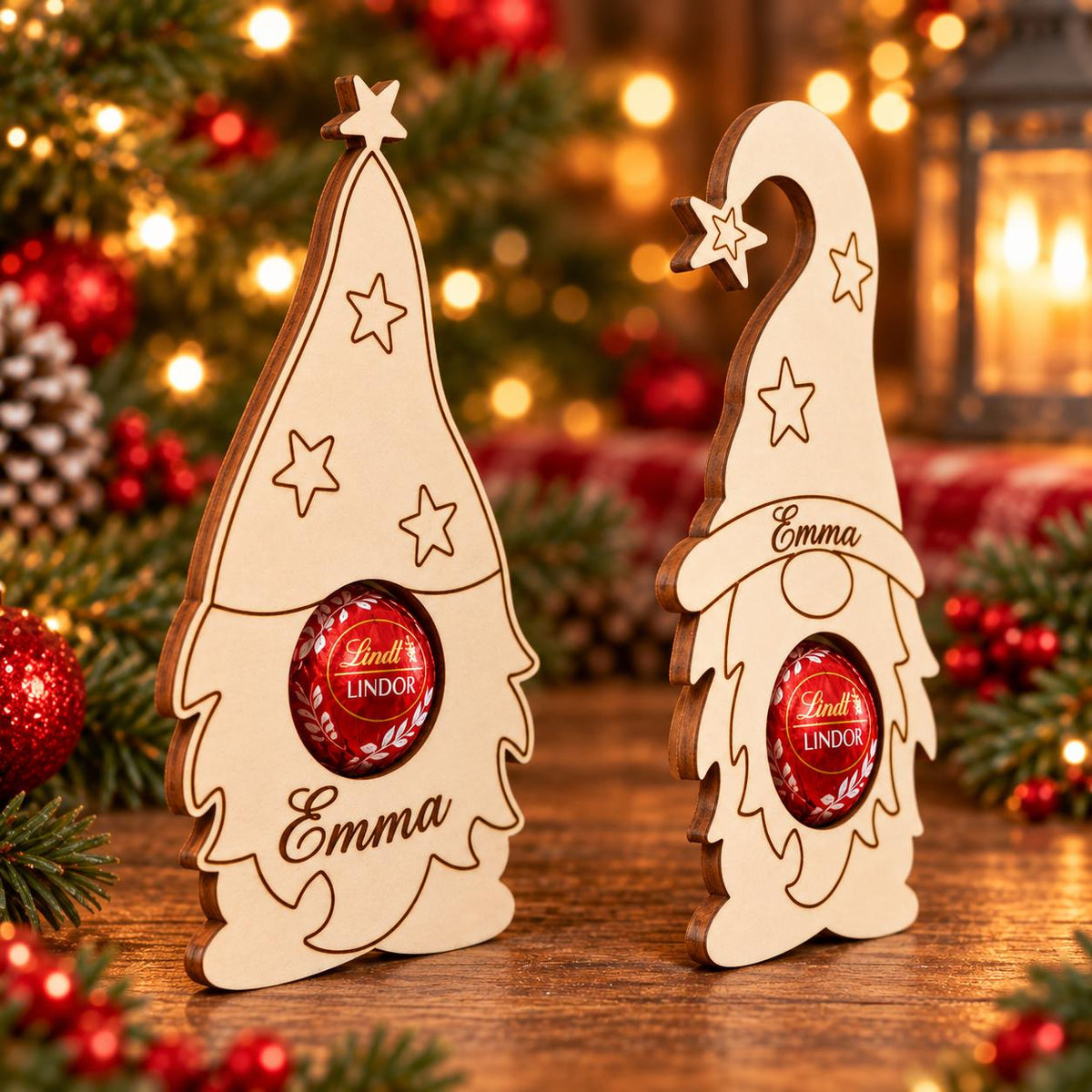 Weihnachtswichtel aus Holz mit Namen – Schokoladenhalter